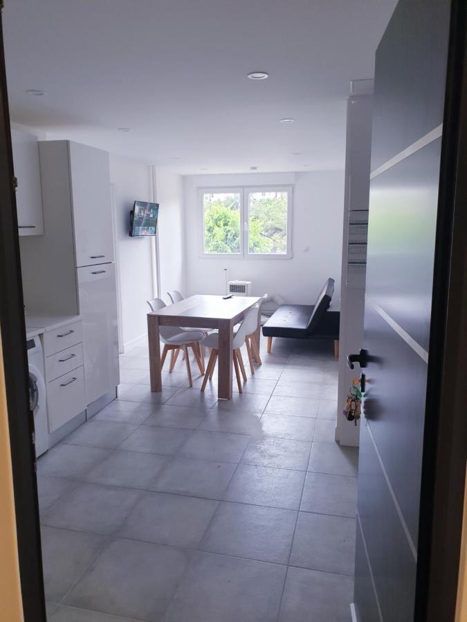 ניס Appartements Renove 2023 Proche Aeroport 5Min, Gare Sncf 2 Min, Tramway Au Pied De L'Immeuble , Parking Possible, Renovated Apartments 2023 Near The Airport 5 Min, Train Station 2 Min, Tram Next To The Building 1 Min, Parking Possible מראה חיצוני תמונה