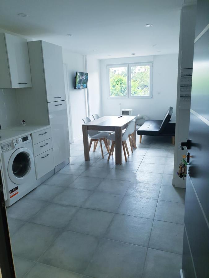 ניס Appartements Renove 2023 Proche Aeroport 5Min, Gare Sncf 2 Min, Tramway Au Pied De L'Immeuble , Parking Possible, Renovated Apartments 2023 Near The Airport 5 Min, Train Station 2 Min, Tram Next To The Building 1 Min, Parking Possible מראה חיצוני תמונה