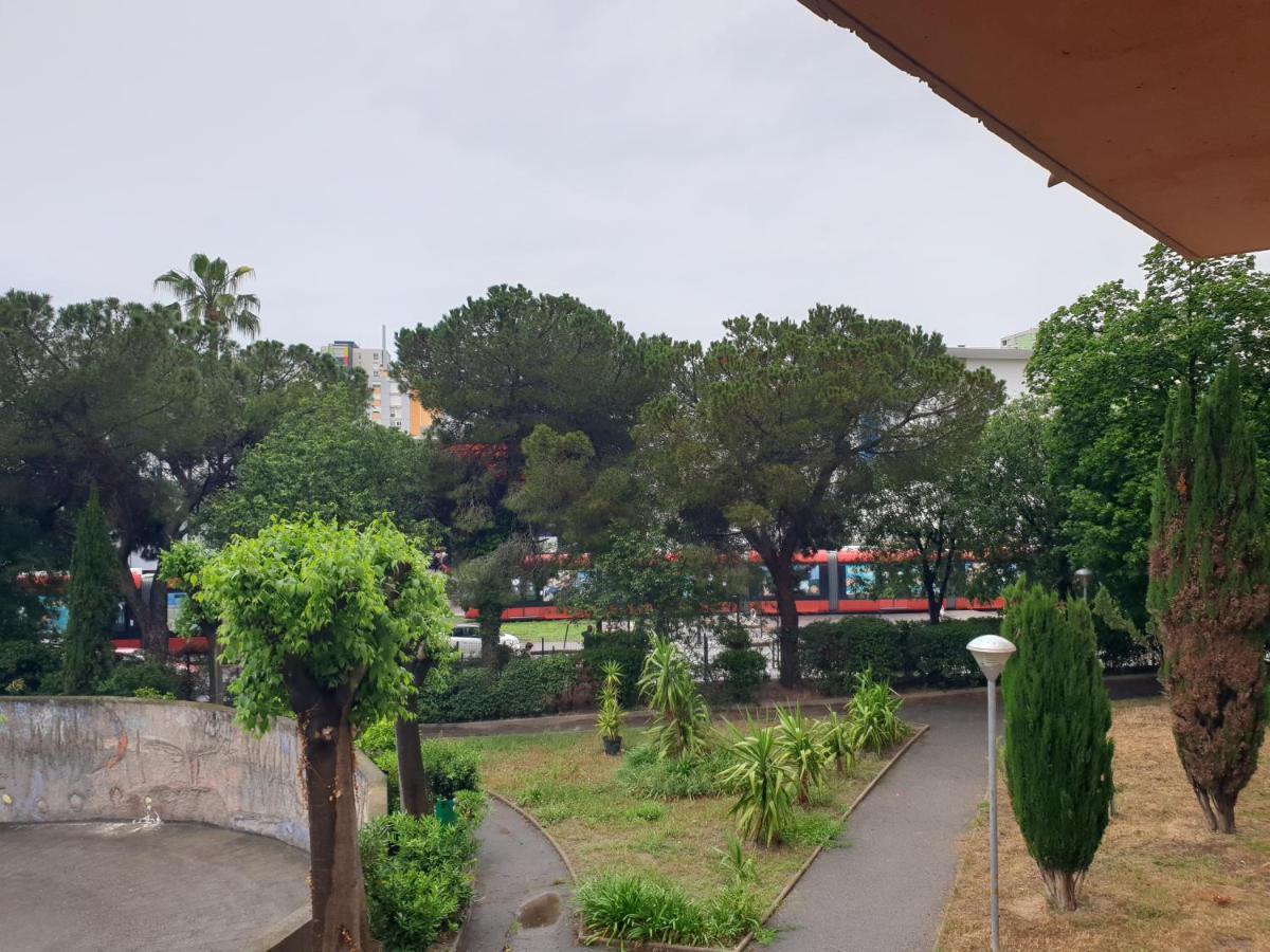 ניס Appartements Renove 2023 Proche Aeroport 5Min, Gare Sncf 2 Min, Tramway Au Pied De L'Immeuble , Parking Possible, Renovated Apartments 2023 Near The Airport 5 Min, Train Station 2 Min, Tram Next To The Building 1 Min, Parking Possible מראה חיצוני תמונה