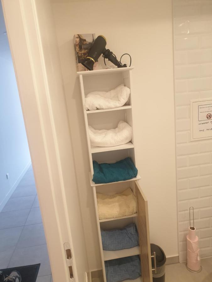 ניס Appartements Renove 2023 Proche Aeroport 5Min, Gare Sncf 2 Min, Tramway Au Pied De L'Immeuble , Parking Possible, Renovated Apartments 2023 Near The Airport 5 Min, Train Station 2 Min, Tram Next To The Building 1 Min, Parking Possible מראה חיצוני תמונה