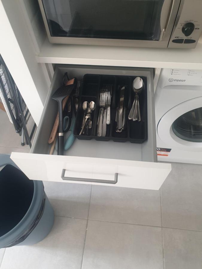 ניס Appartements Renove 2023 Proche Aeroport 5Min, Gare Sncf 2 Min, Tramway Au Pied De L'Immeuble , Parking Possible, Renovated Apartments 2023 Near The Airport 5 Min, Train Station 2 Min, Tram Next To The Building 1 Min, Parking Possible מראה חיצוני תמונה