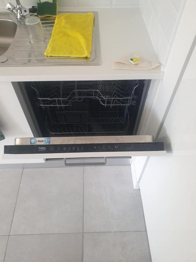 ניס Appartements Renove 2023 Proche Aeroport 5Min, Gare Sncf 2 Min, Tramway Au Pied De L'Immeuble , Parking Possible, Renovated Apartments 2023 Near The Airport 5 Min, Train Station 2 Min, Tram Next To The Building 1 Min, Parking Possible מראה חיצוני תמונה