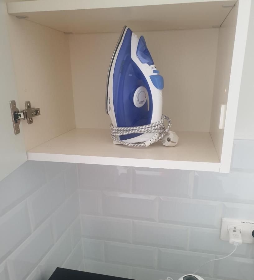 ניס Appartements Renove 2023 Proche Aeroport 5Min, Gare Sncf 2 Min, Tramway Au Pied De L'Immeuble , Parking Possible, Renovated Apartments 2023 Near The Airport 5 Min, Train Station 2 Min, Tram Next To The Building 1 Min, Parking Possible מראה חיצוני תמונה