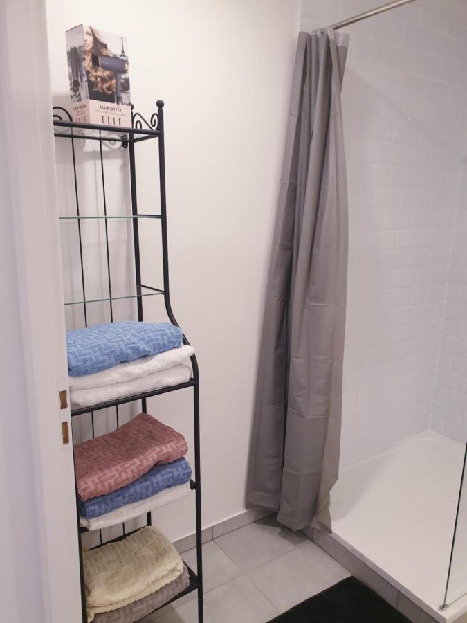 ניס Appartements Renove 2023 Proche Aeroport 5Min, Gare Sncf 2 Min, Tramway Au Pied De L'Immeuble , Parking Possible, Renovated Apartments 2023 Near The Airport 5 Min, Train Station 2 Min, Tram Next To The Building 1 Min, Parking Possible מראה חיצוני תמונה