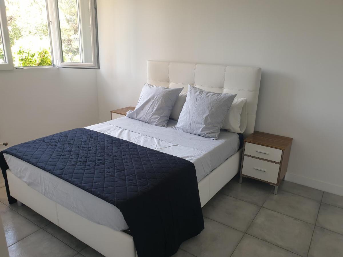 ניס Appartements Renove 2023 Proche Aeroport 5Min, Gare Sncf 2 Min, Tramway Au Pied De L'Immeuble , Parking Possible, Renovated Apartments 2023 Near The Airport 5 Min, Train Station 2 Min, Tram Next To The Building 1 Min, Parking Possible מראה חיצוני תמונה